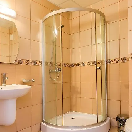 Robinson 公寓 埃勒尼特