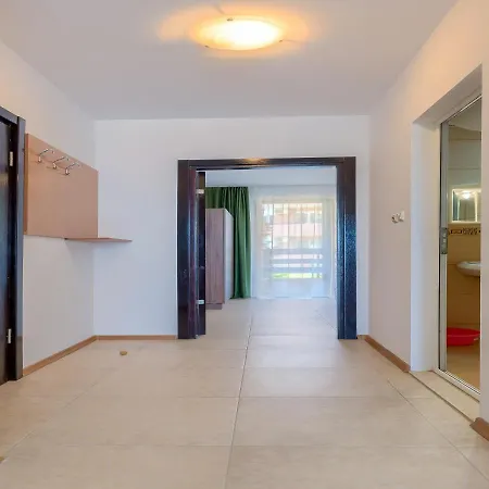 Robinson 公寓 埃勒尼特