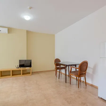 Apartman Robinson Elenite