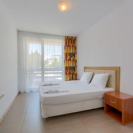 Apartman Robinson Elenite