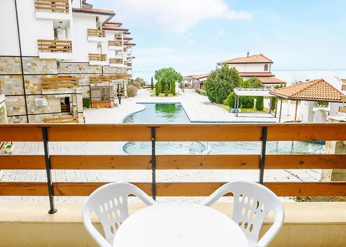 Apartament Robinson Elenite