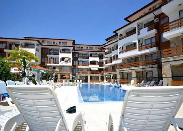 Robinson Apartament Elenite