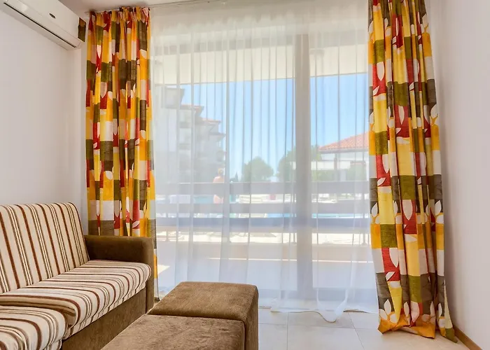 Robinson Apartament *