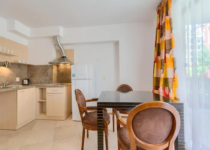 Robinson דירה אלניטה