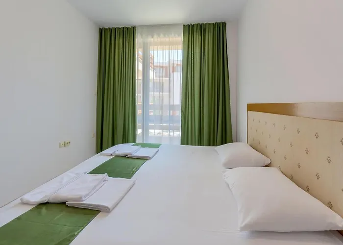 Apartament Robinson Elenite