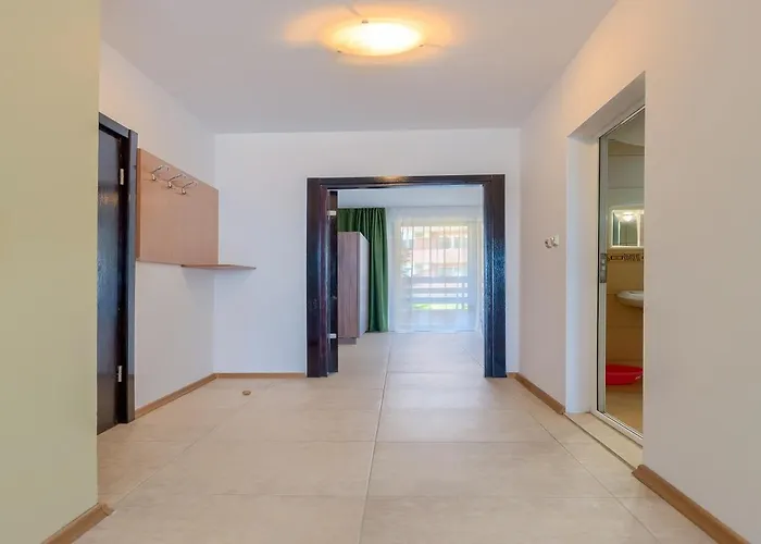 Robinson Apartament Elenite