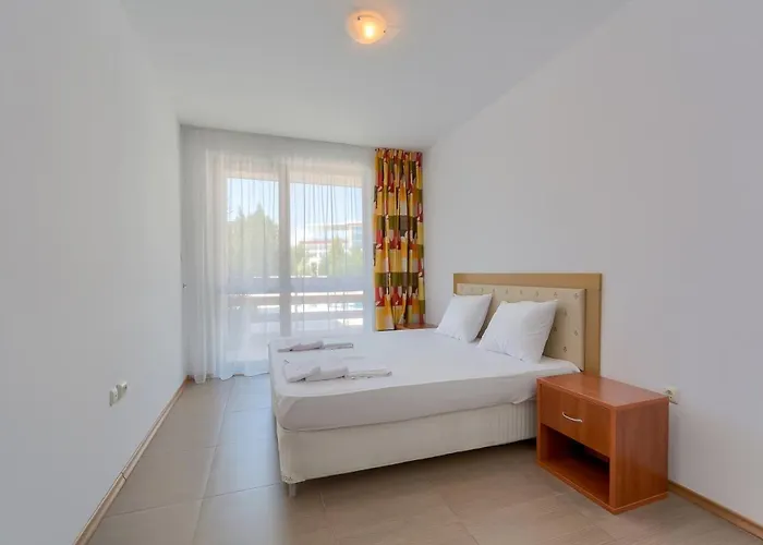 Apartament Robinson Elenite