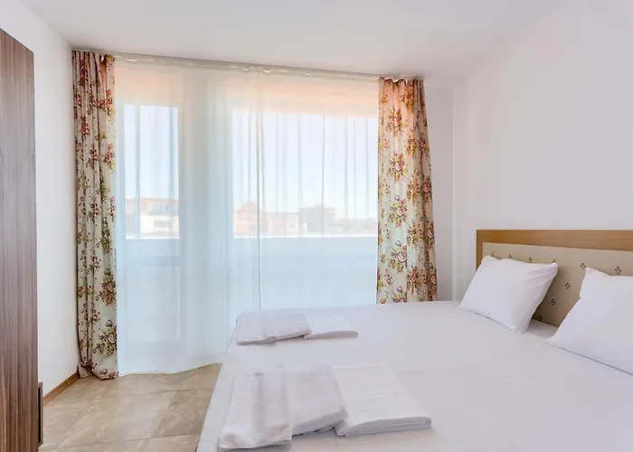 Apartament Robinson *